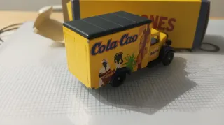 Camión Corgi Cola Cao 1/43