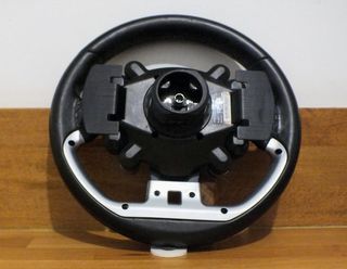 Thrustmaster T-GT II firmado por Coque López.