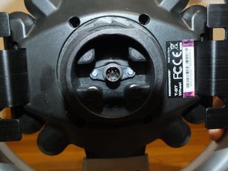 Thrustmaster T-GT II firmado por Coque López.