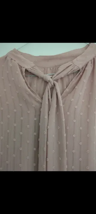 Blusa Zara rosa palo con topos