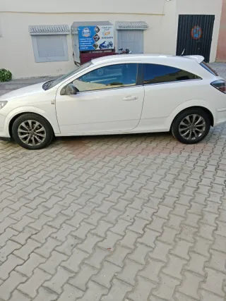 Opel Astra 2011