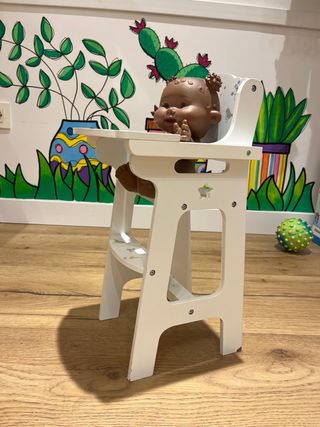 Trona de juguete para muñecas