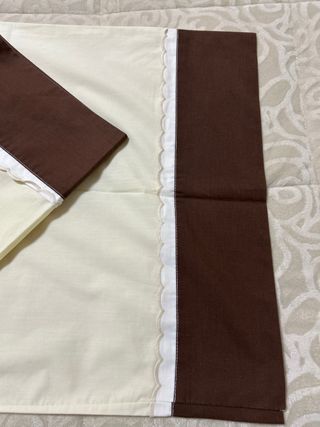 Coppia Federe Letto Beige e Marrone