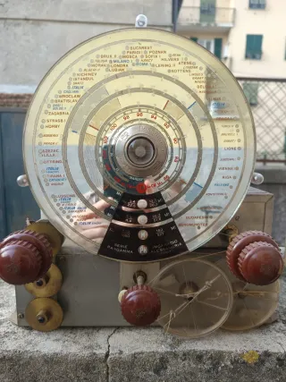 Mobile bar radica noce anni '50 con radio IMCA