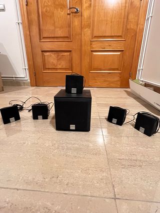 Altavoces Creative 5.1 + subwoofer (5 satélites)