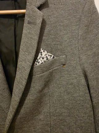 Americana gris hombre