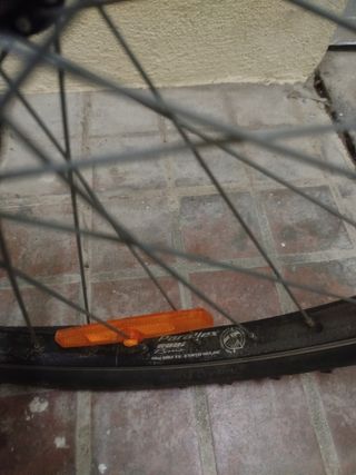 Bici infantil Rockrider con casco y cesta