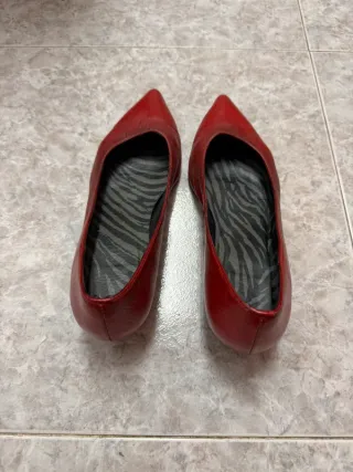 Zapatos Hispanitas piel rojos tacón bajo