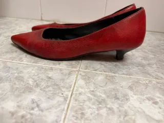 Zapatos Hispanitas piel rojos tacón bajo