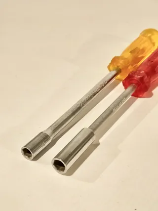 2 destornilladores boca tubo 6 y 7mm