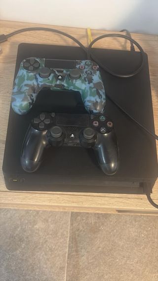 PS4 (PlayStation 4) + 2 Mandos Originales