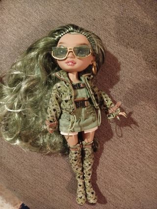 Muñeca Rainbow High Verde