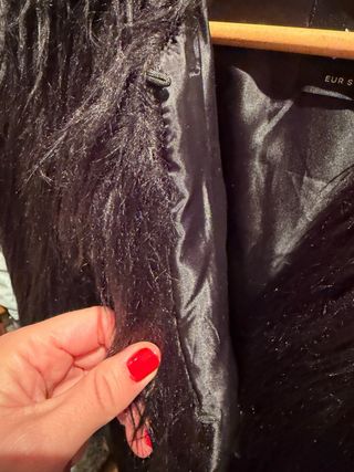 Abrigo pelo negro Stradivarius Talla S