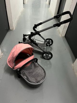 Cochecito de juguete rosa y gris sitges o Bcn