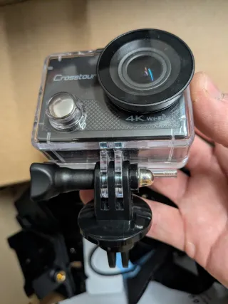 Cámara de Acción Crosstour 4K similar al GoPro.