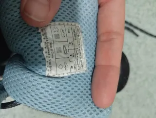 Botas de montaña Karrimor caña alta suela Vibram.