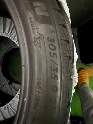 Neumáticos de invierno 275/40 R21