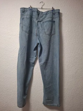 Pantalones vaqueros negros anchos