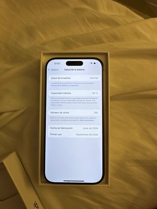 iPhone 16 Pro en perfecto estado y con protector