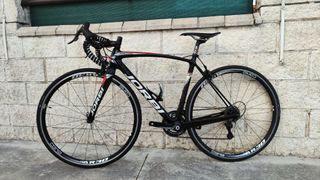 Bicicleta carretera 11v carbono desarrollo escuela