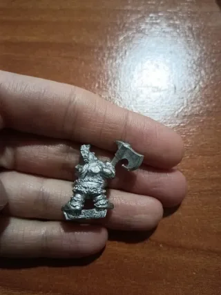 Enano de plomo Warhammer (2)