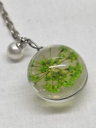 Marcapáginas Metálico con diseño Pluma y Bolitas