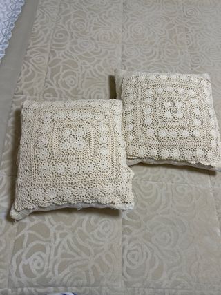 Coppia cuscini uncinetto beige