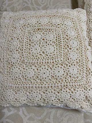 Coppia cuscini uncinetto beige