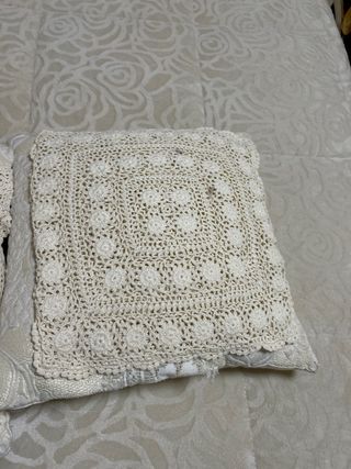 Coppia cuscini uncinetto beige