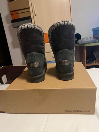 Botas MOU grises