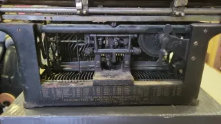 Máquina de escribir Underwood antigua