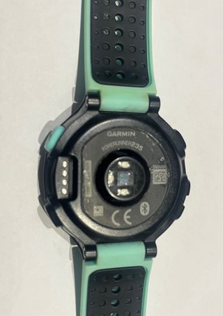 Reloj Garmin Forerunner 235