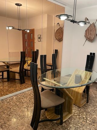 Mesa de comedor de mármol travertino y cristal