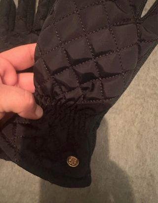 Guantes acolchados negros