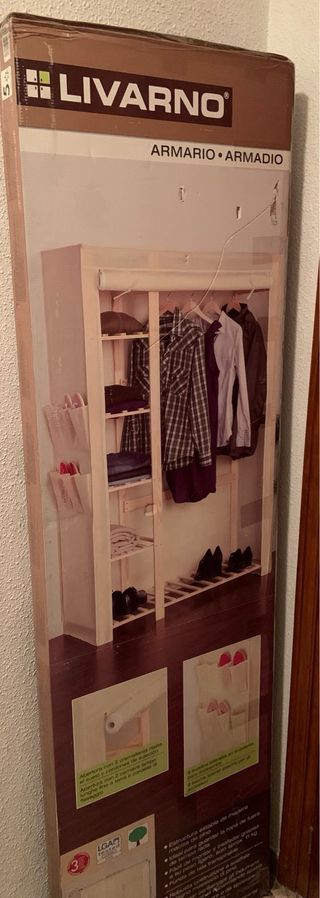 Armario Livarno madera y tela