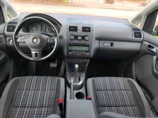 Volkswagen Touran 2011