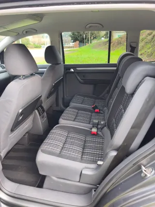 Volkswagen Touran 2011