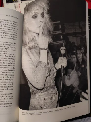 Historia del punk: El movimiento juvenil que tr...