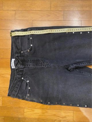 Pantalones vaqueros flare con tachuelas Brownie