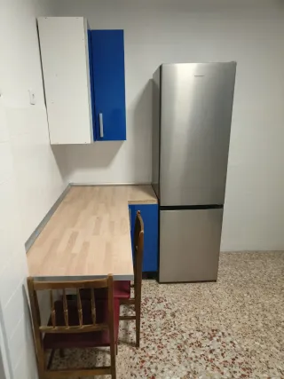 HABITACION GRANDE CON BALCÓN EN ELCHE  350 €`