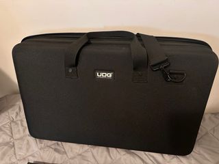 Controlador Traktor Kontrol S3 + Funda UDG