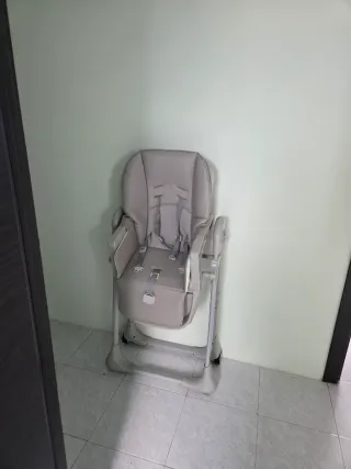 Trona Kinderkraft Ajustable Gris + REGALOS