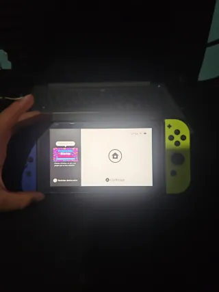 Nintendo Switch Azul y Amarillo