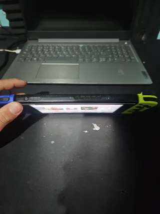 Nintendo Switch Azul y Amarillo