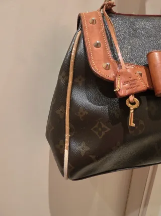 Bolso Louis Vuitton Marrón y Dorado