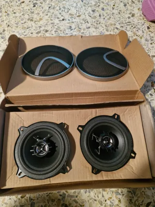 04 Altavoces DX-HP y Harmand