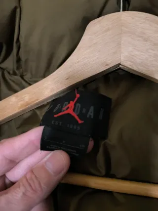 Anorak Jordan Morado,talla S adulto