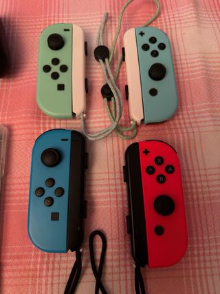 Nintendo Switch Blu e Rosso + 4 giochi