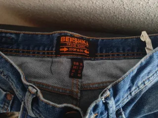Pantalón vaquero Bershka azul