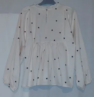 Blusa Nido Abeja estampado Corazones ,Talla S